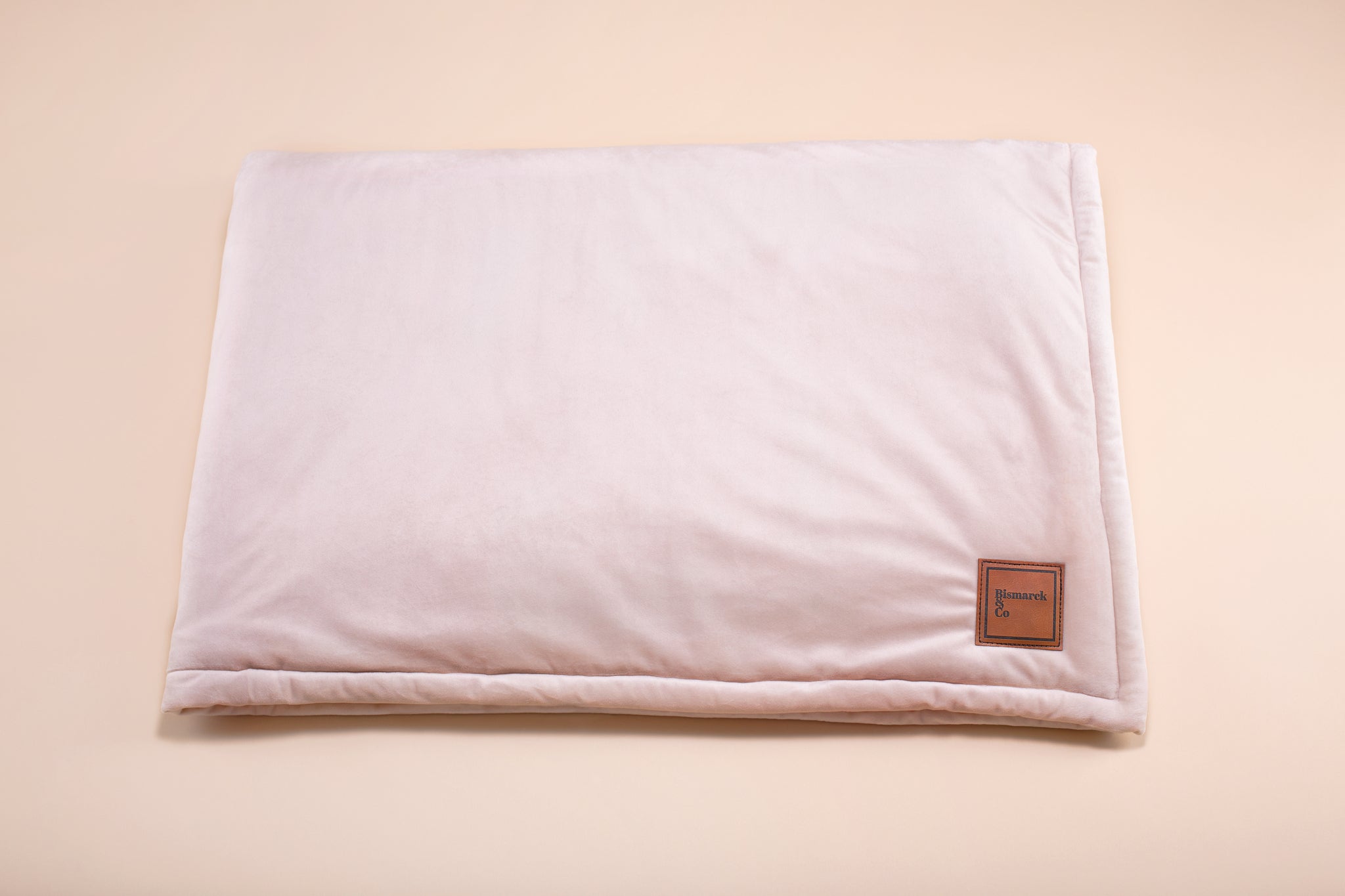 Weiche Samt-Sherpa-Matte in Karamell