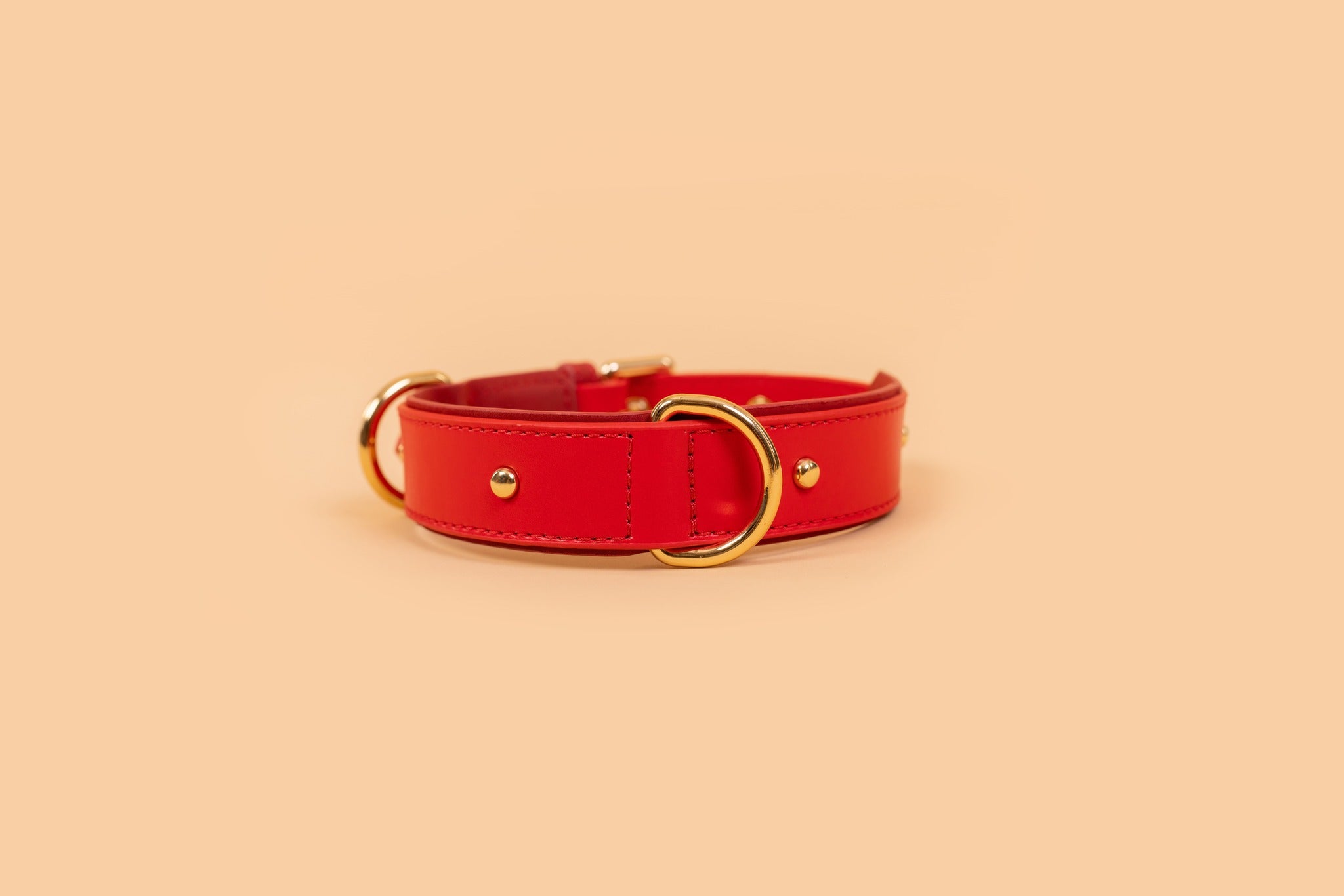 Halsband aus Apfelleder in Festlichem Rot